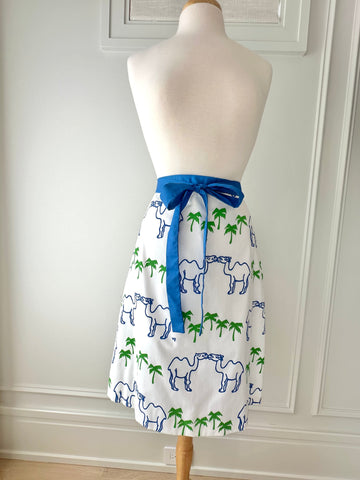 1970s Vested Gentress Kissing Camel Skirt Skort