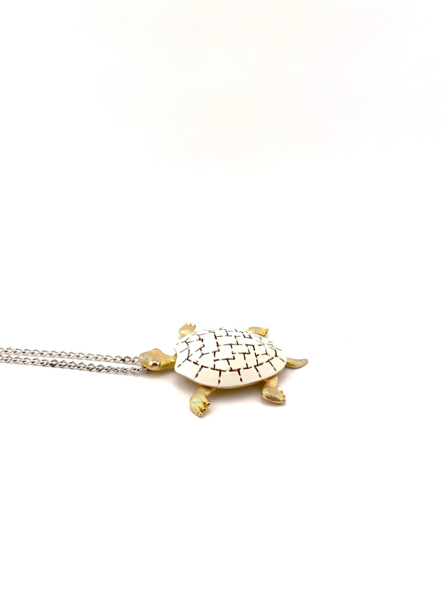1960s white Enamel Turtle Pendant Necklace