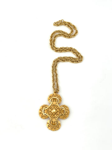 1960s Trifari Goldtone Pendant Necklace