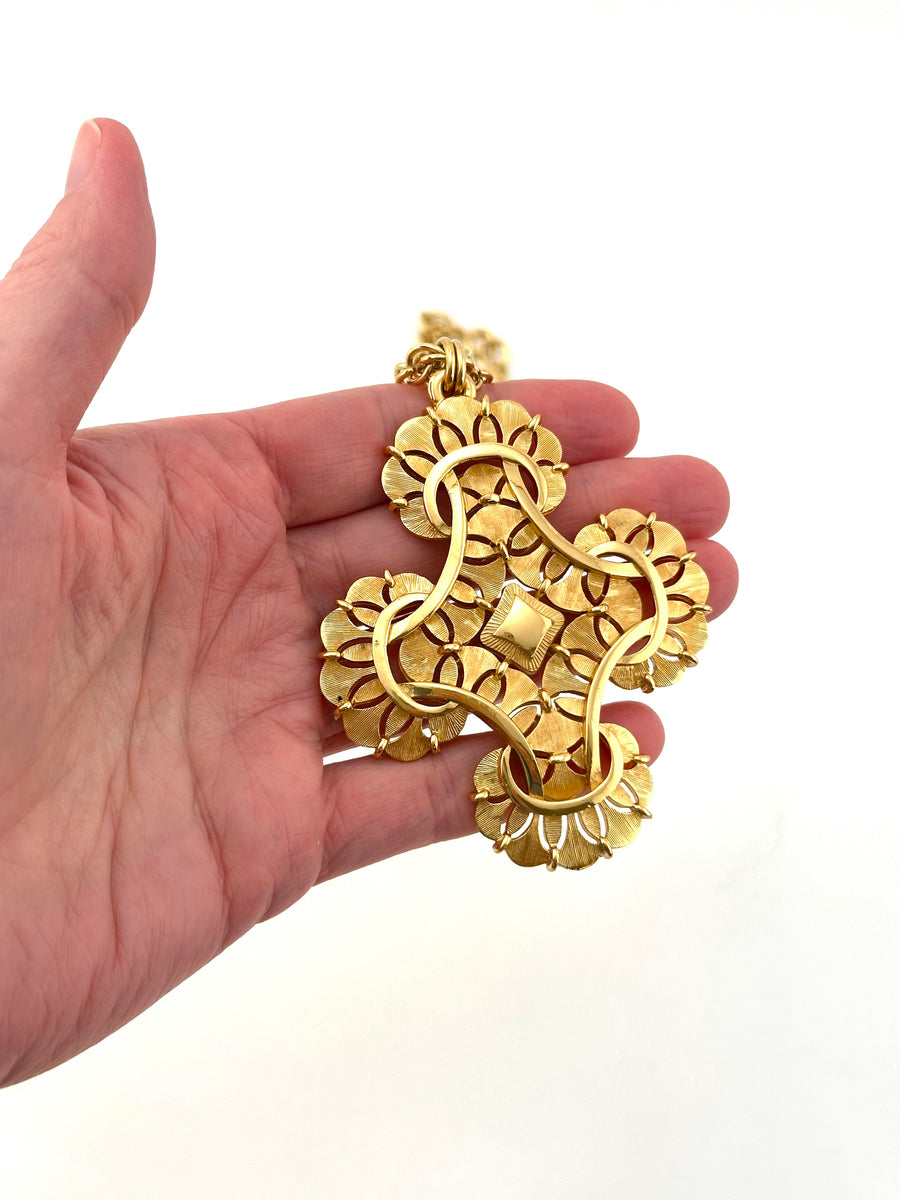 1960s Trifari Goldtone Pendant Necklace
