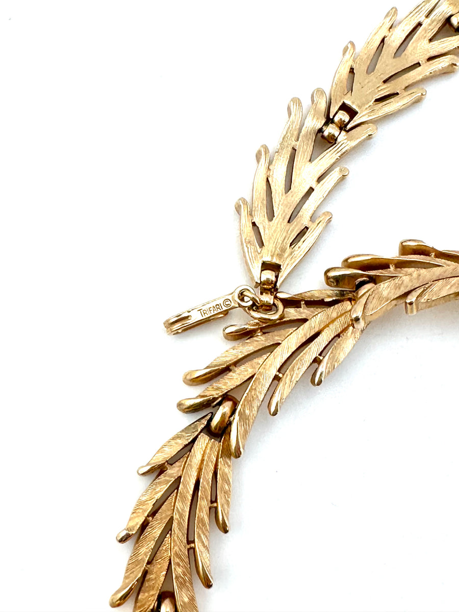 1950s Crown Trifari Goldtone Choker Necklace