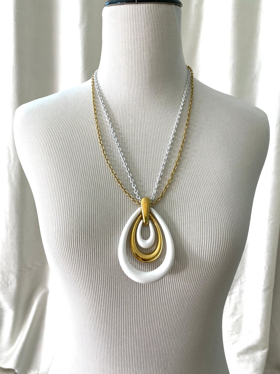 1960s Trifari White and Gold Mod Pendant Necklace