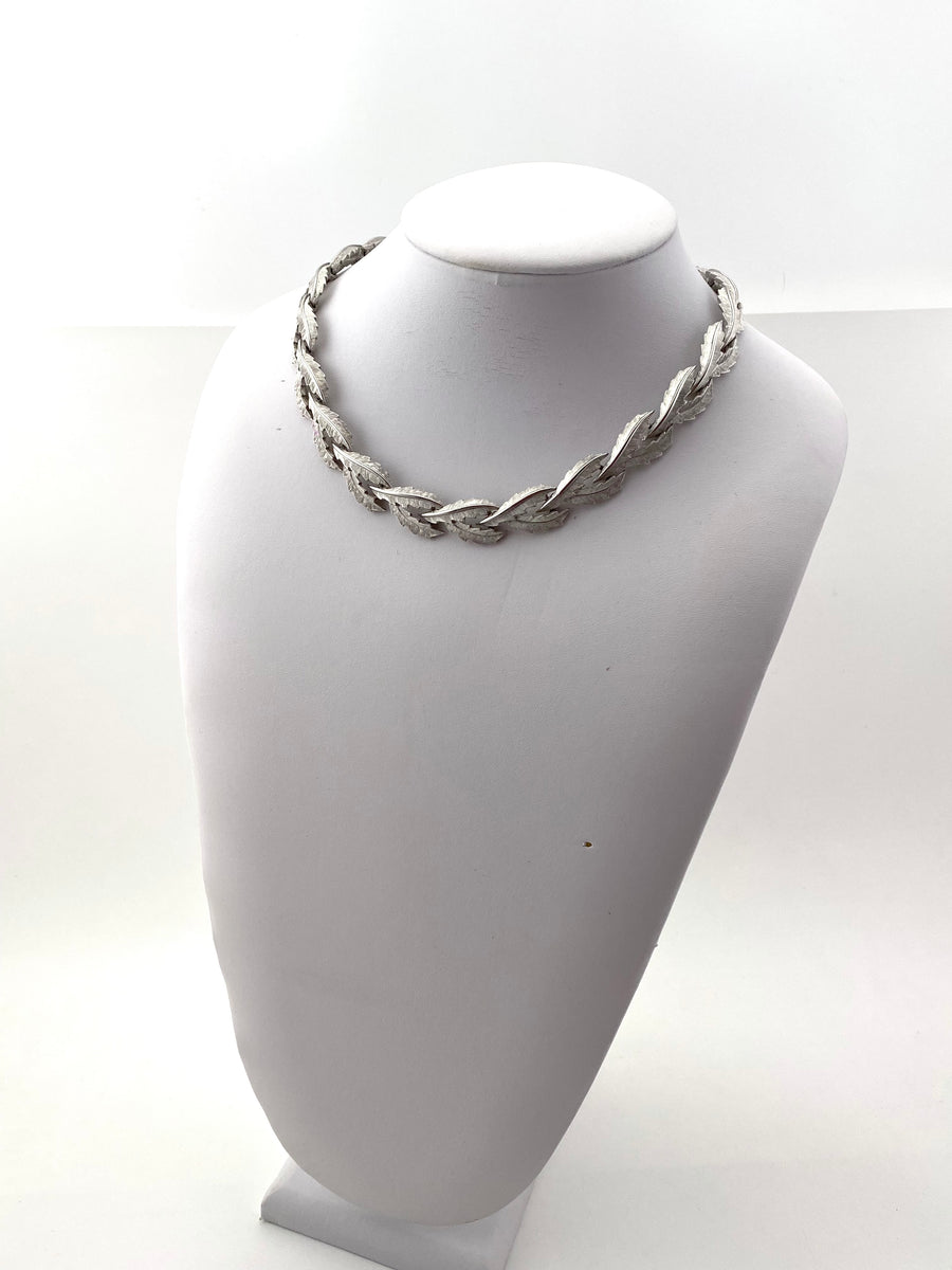 1950s Crown Trifari Silvertone Collar Necklace
