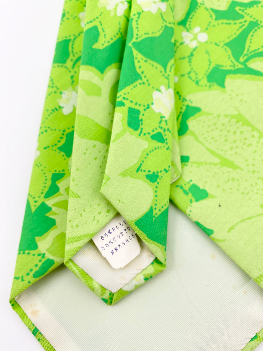 Lilly Pulitzer 1970's Men's Green Floral Print Wide Tie