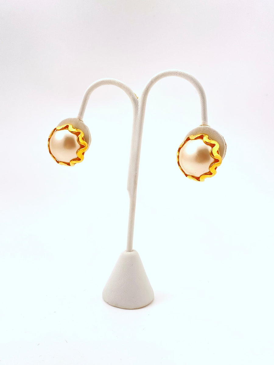 Vintage Chanel Pearl Earrings 1995 Spring Collection